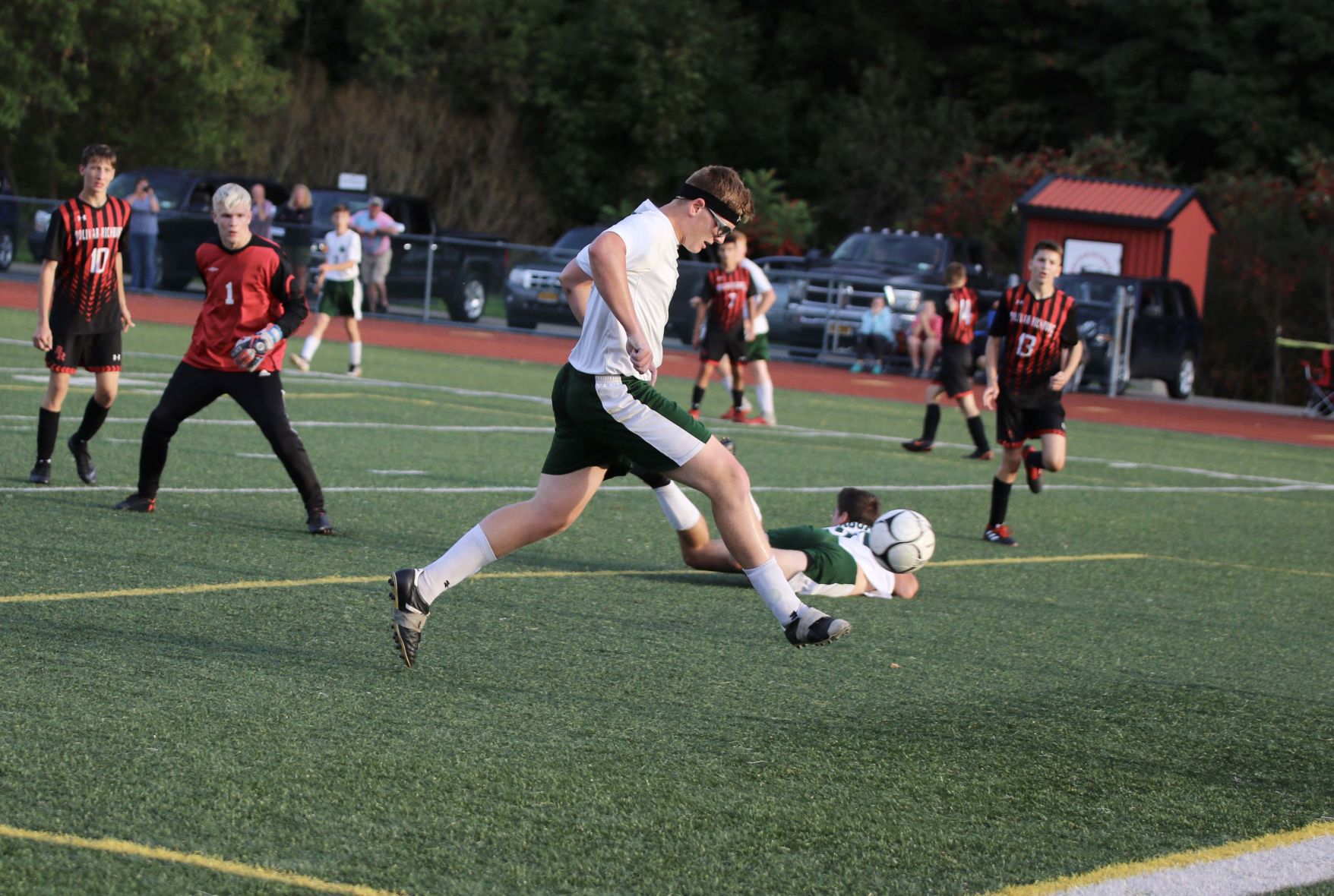 Jaguars snap streak by beating B-R, 4-0; Hinsdale edges Friendship